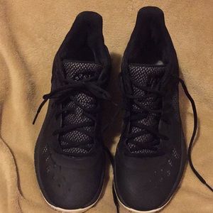 ThursdaySale🤪Under Armour Sneakers